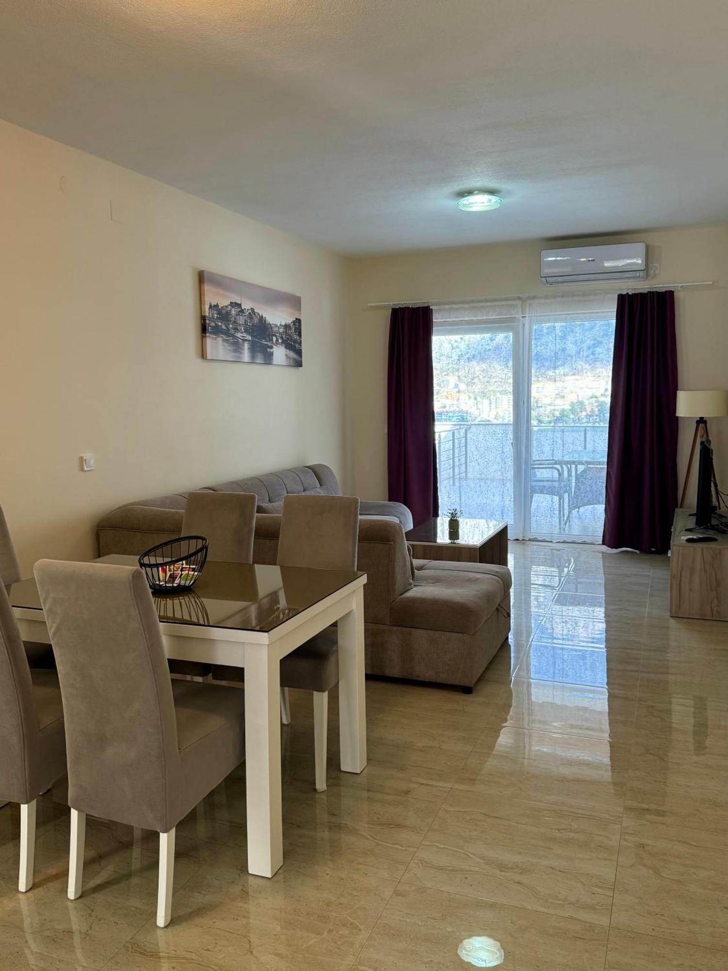 Apartments Seaview Estate Radovic Kotor Bilik gambar